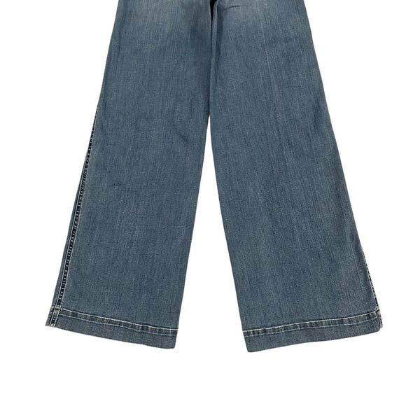 Classic Blue Wide-Leg Women Jeans - Picture 12 of 12
